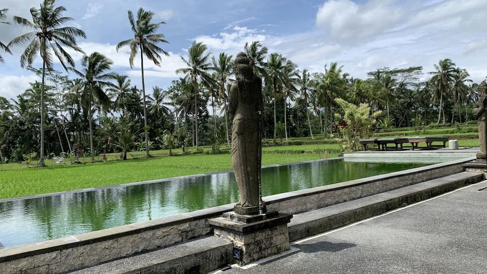 Pajar House Ubud Suite & Villas Kültér fotó