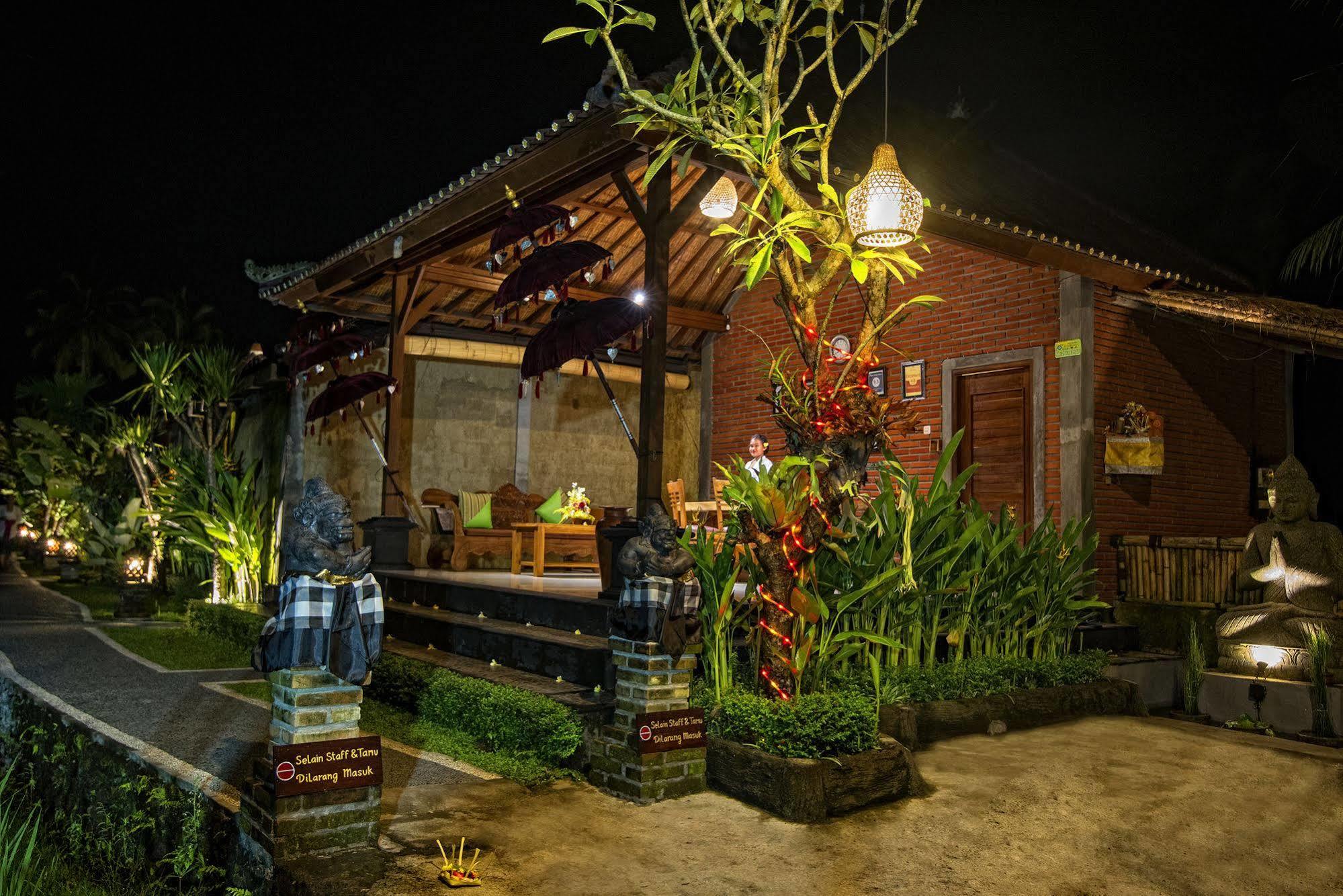 Pajar House Ubud Suite & Villas Kültér fotó